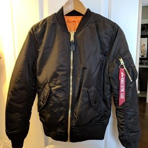 Alpha Industries MA-1 W Bomber jacket in Black